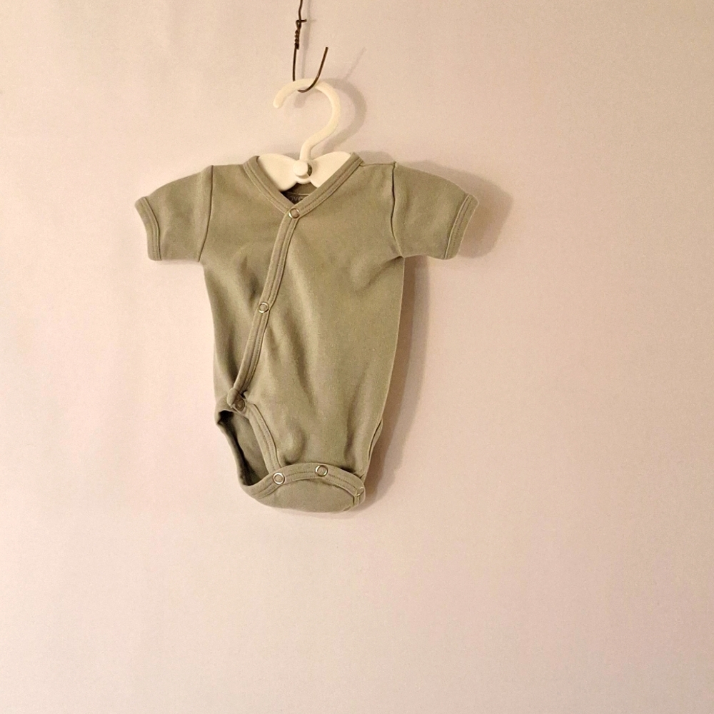 Loved Baby 0-3 Bodysuit Green